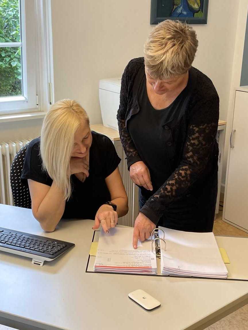 Ewa Lniska-Szwarc und Christine Guhl